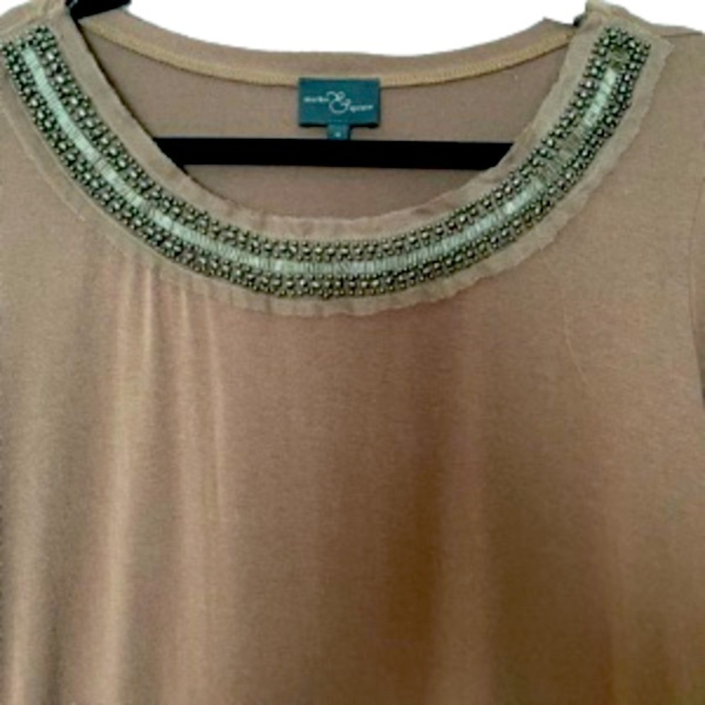 Crew neck short sleeve shirt. Market & Spruce, size medium.